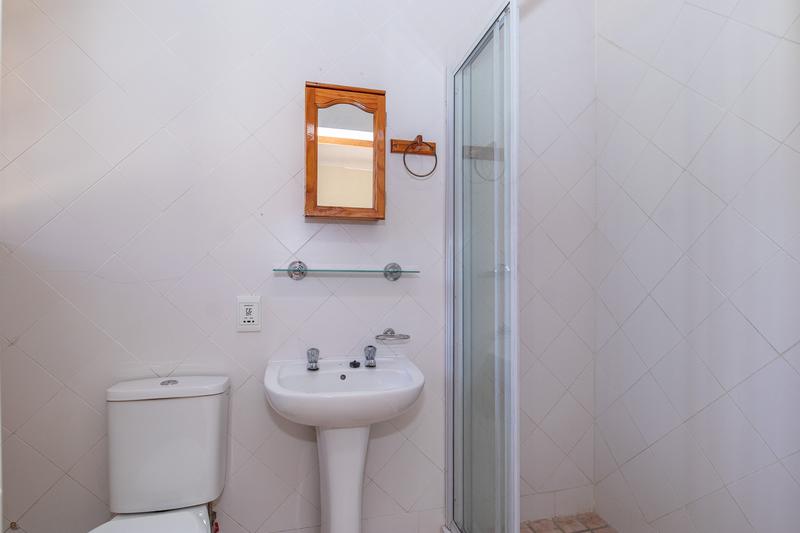 5 Bedroom Property for Sale in Bergvliet Western Cape